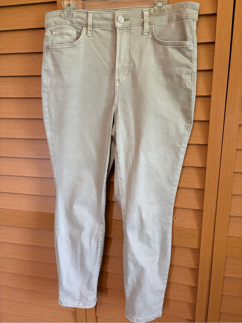 LC Lauren Conrad Skinny Jeans in Light Taupe